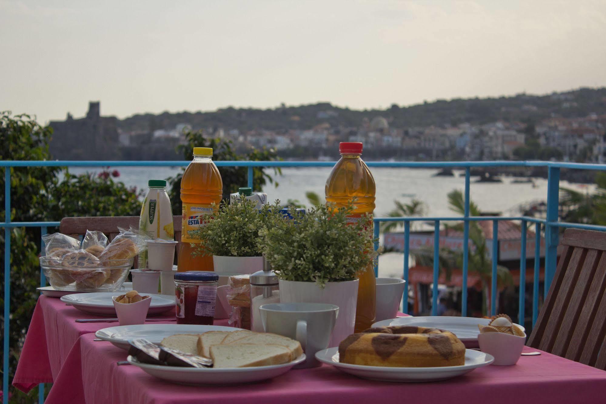 Bed and Breakfast Oasis Ачи Костелло Экстерьер фото